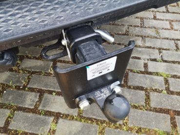 Abschließbarer Bolzen AHK Hitch